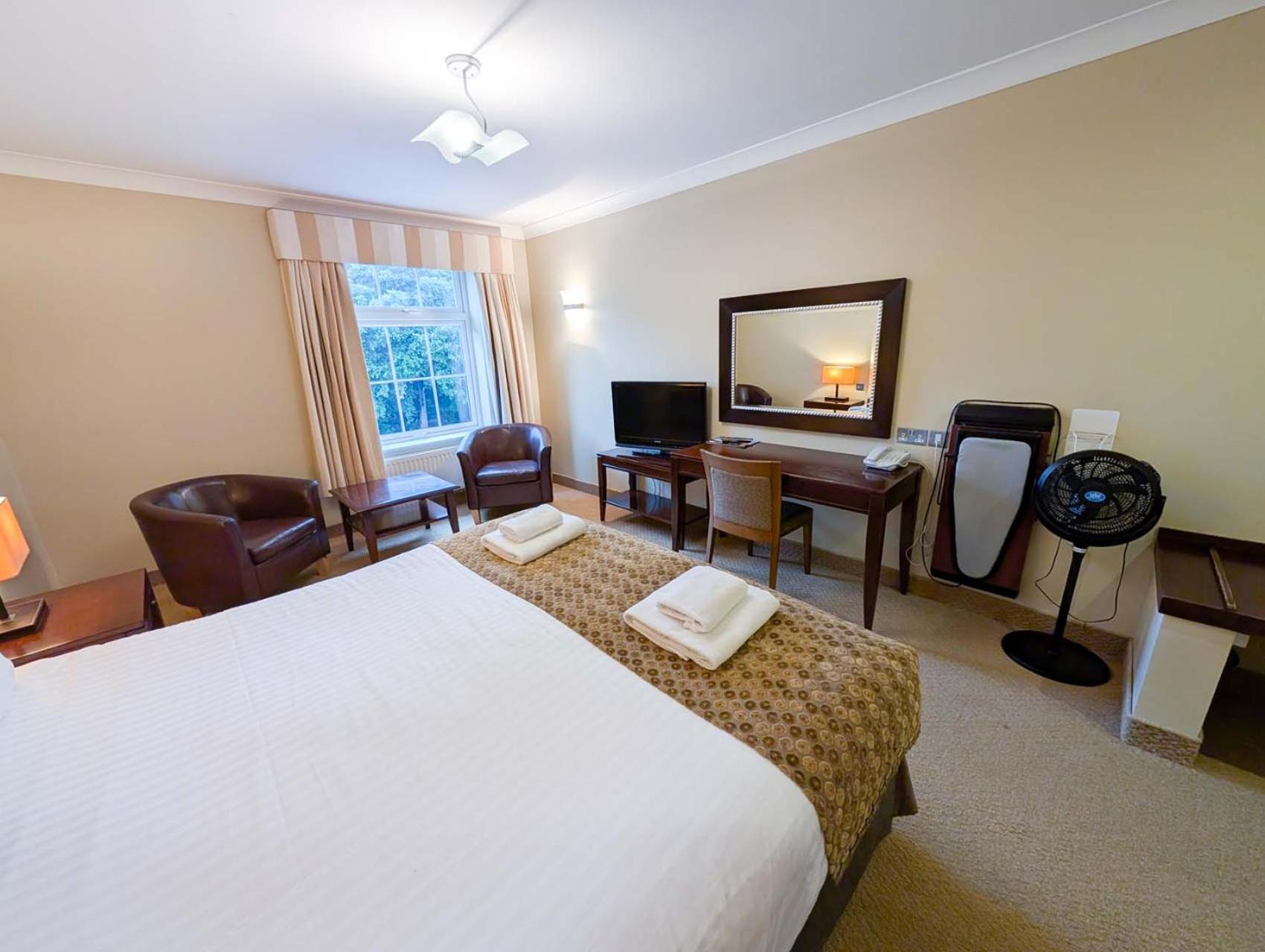 Oriel Hotel Сейнт Асаф Екстериор снимка